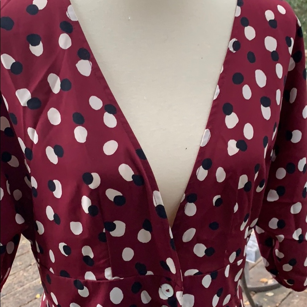 Beautiful Burgundy dress with white and black dots - Picture 2 of 14